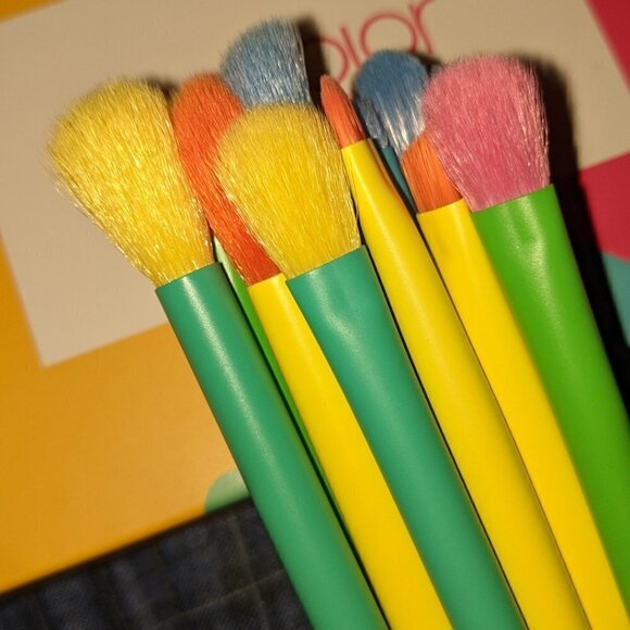 Docolor Eye Makeup 16pcs Colorful Eyeshadow Syanthic Hair Makeup Brush Set - Picture 10 of 15